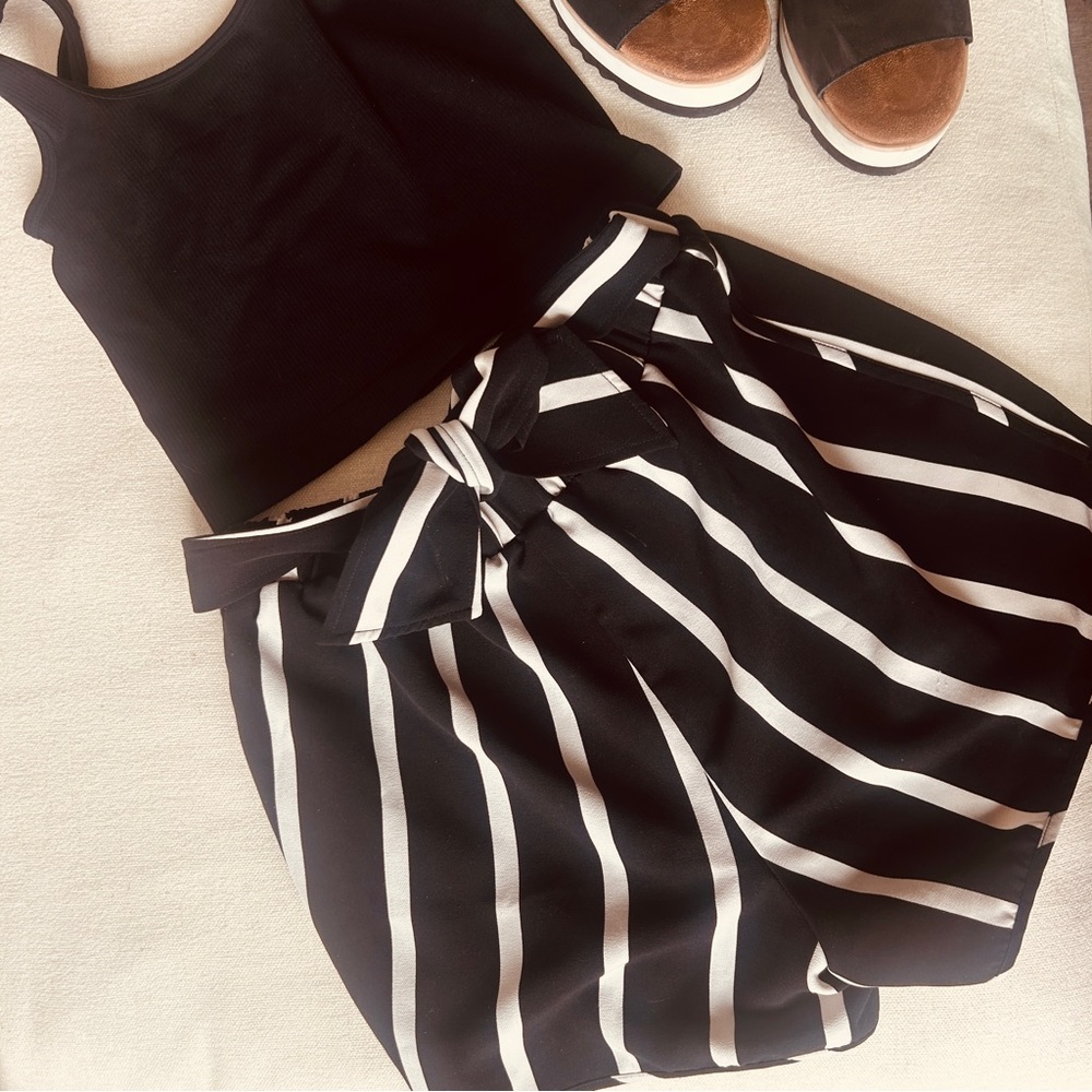 VENUS Black and White Striped Women Shorts